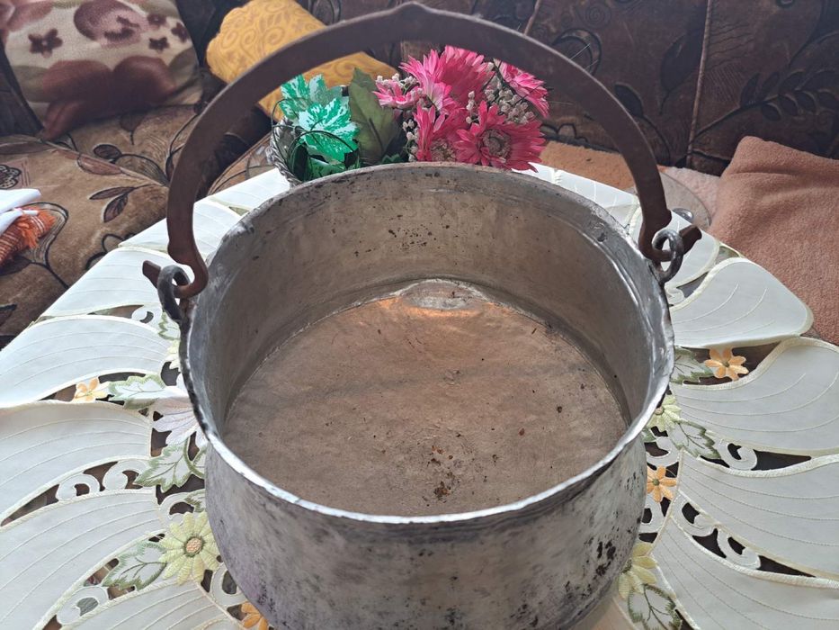 Медни бакъри 3 броя ,ваза