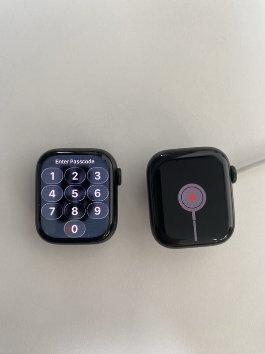 2x Apple Watch Seria 7 Nike+7/ 41 mm / GPS + Cellular / Green + Accesorii
