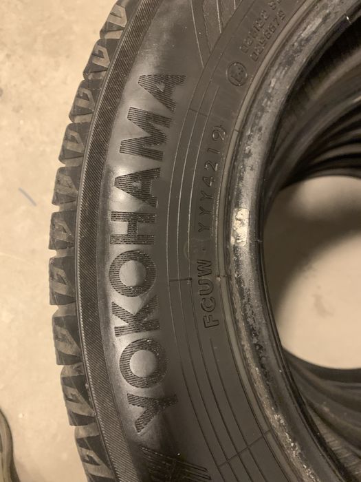 Зимние шины Yokohama 165/70/14 комплект