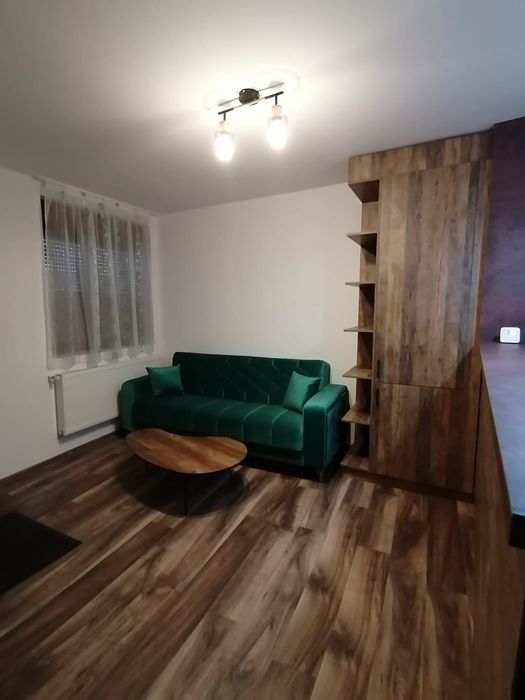 Casă de închiriat