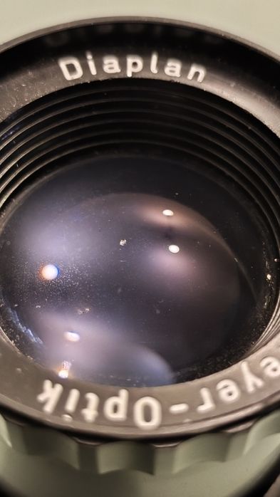 Obiectiv foto proiector Meyer-Optik Gorlitz Diaplan punct pe lentila