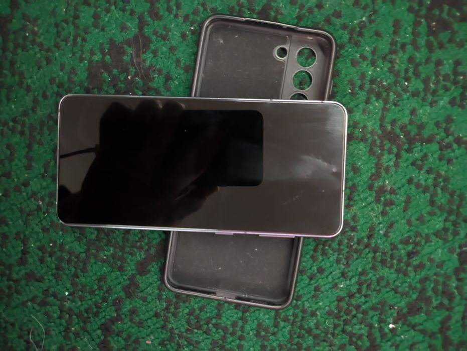 Продам Samsung s21 5g