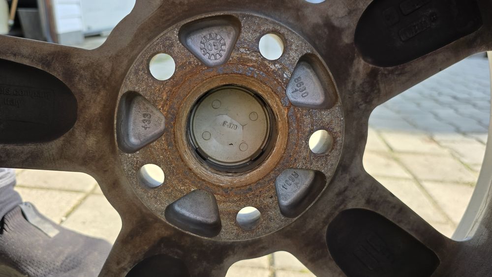 Джанти от Ауди 18 8J 5x112 с гуми Michelin