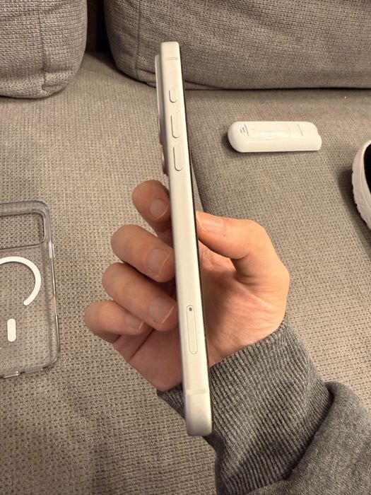 Iphone 17 pro max Silver