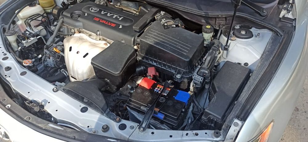 Тойота камри   40.          .