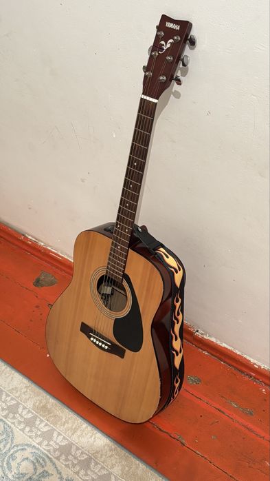 Гитара Yamaha F310 акустика