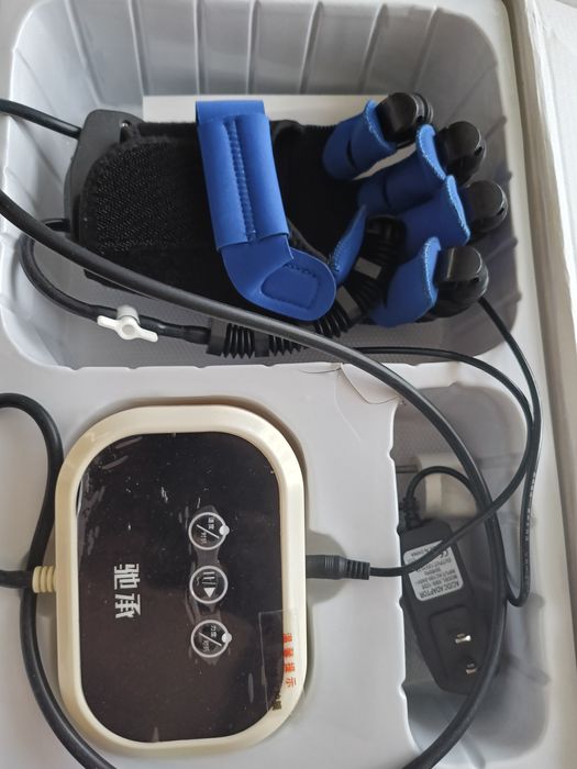 Реабилитационная перчатка