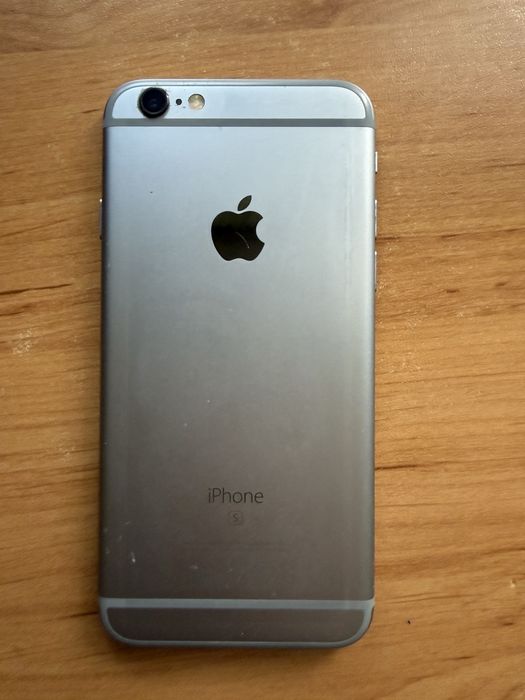 Iphone 6s запазен