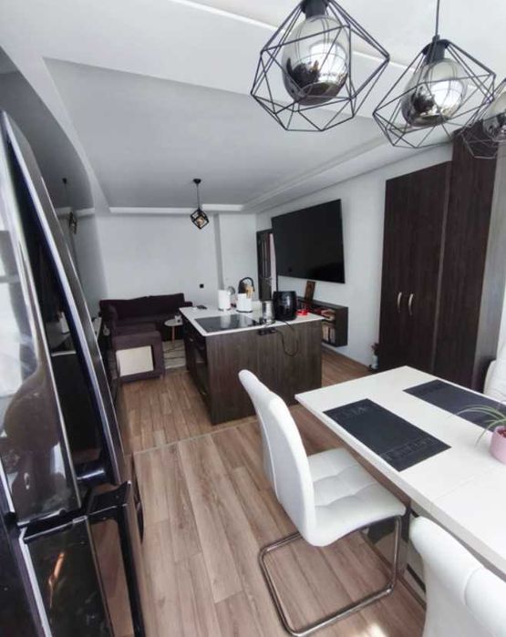Дава се под наем Тристаен апартамент в София, Гео Милев - 87 кв.м за 946.56 € - Снимка #1