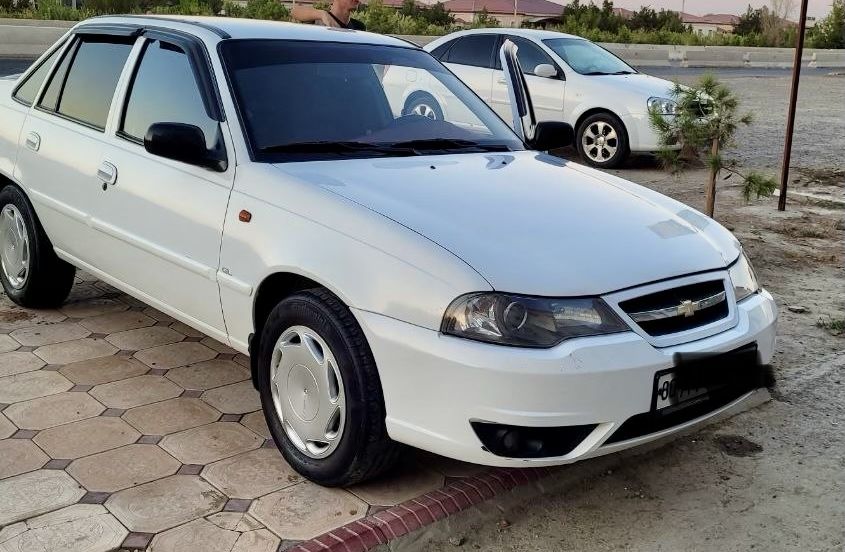 Nexia 2 sons sotiladi