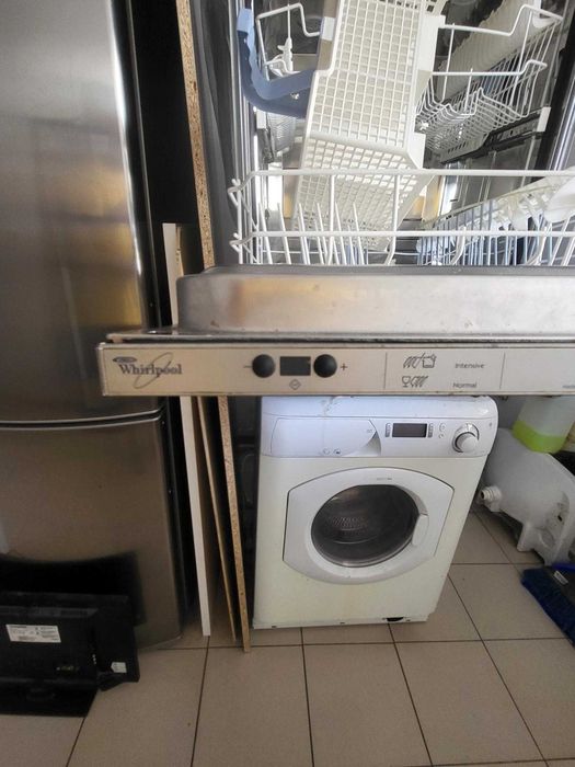 Whirlpool ADG 9965 - съдомиялна за вграждане за ремонт/части