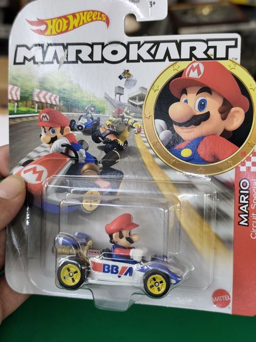 Нова количка Hot wheels mario kart