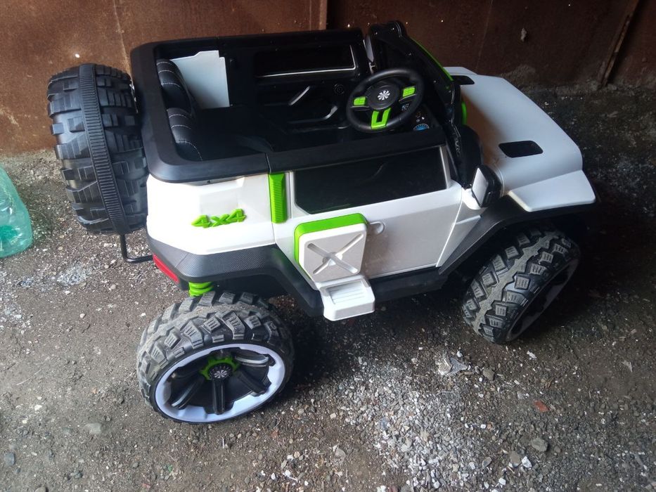 Детские электромобиль