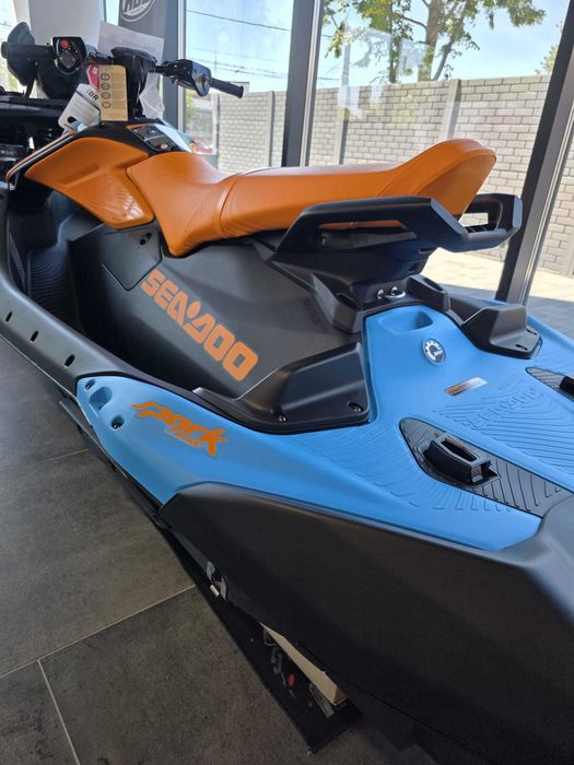 Sea-Doo Spark Trixx 90 For 3 90 HP Gulfstream Blue / Orange Crush, iBR Moto Bike Shop Timisoata TBI Bank