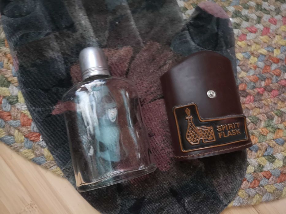 sticla de buzunar alcool, cu toc