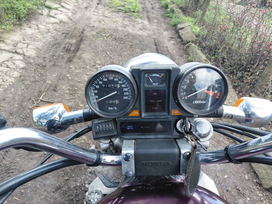 Продавам хонда magna 750
