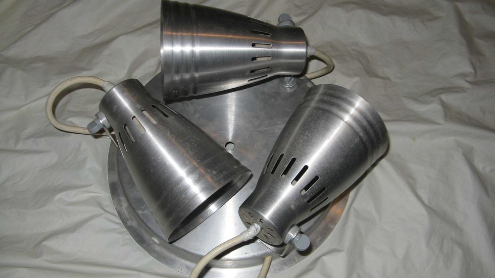 Vand plafoniera IKEA cu aspect industrial Kramare