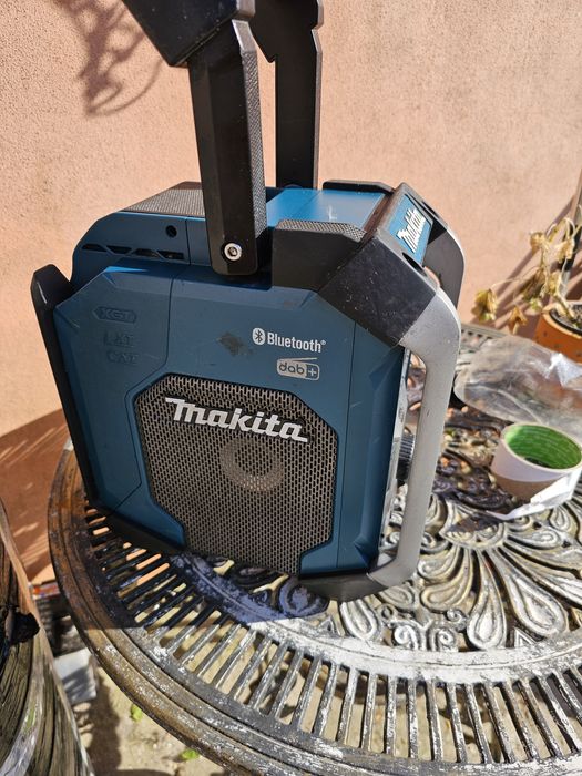 Radio makita cu Bluetooth MR007g