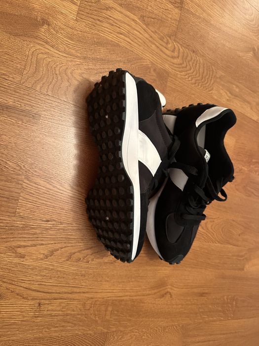 Adidas dama no name