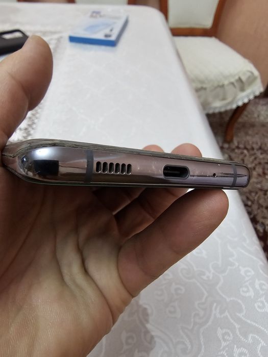 Samsung S20 ultra sotiladi.