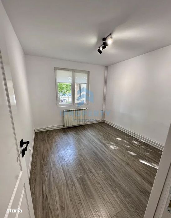 Inchiriere Apartament 4 camere in Aparatorii Patriei | Decomandat | Ne — fotografia 1