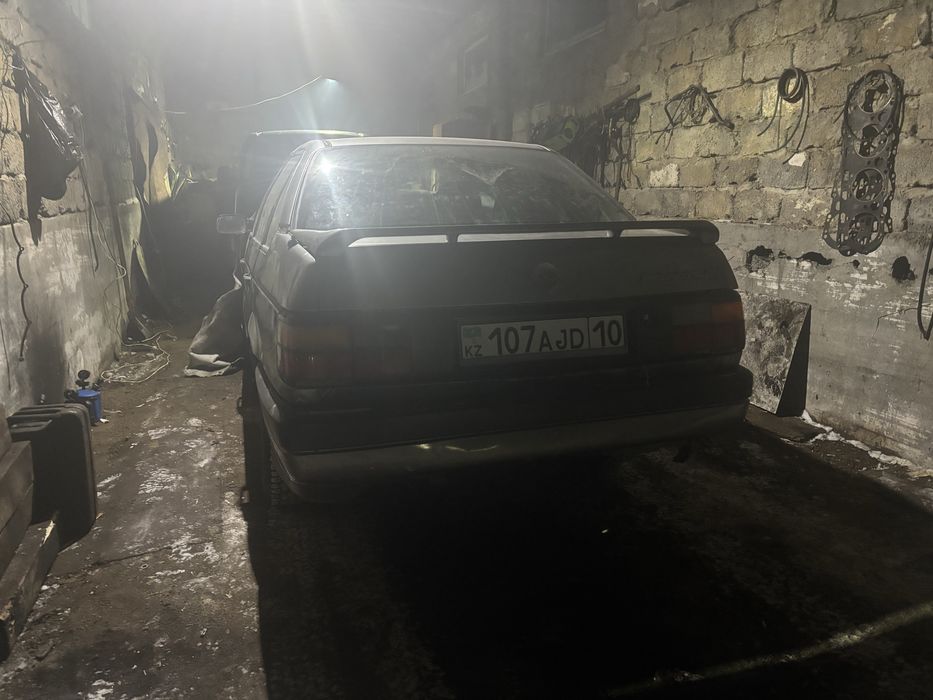 Продам машину   Пассат б3 седан