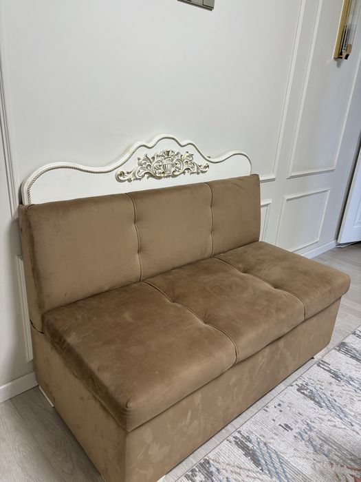 Продается пуфик со столиком срочно!