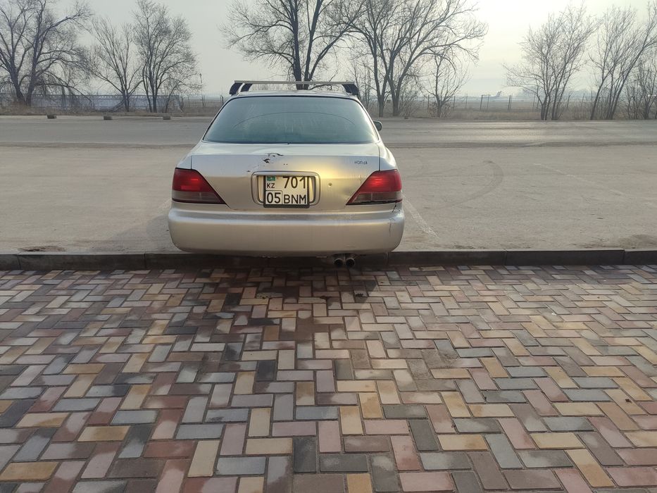 Продам Honda Inspire