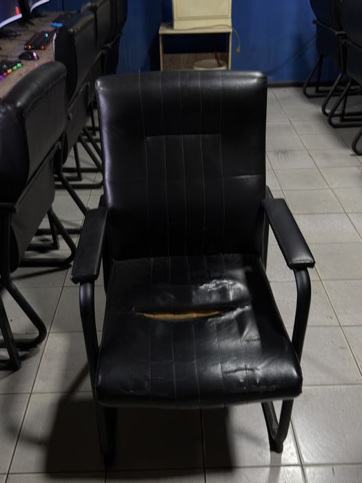 Karvon kreslo sotiladi 10ta