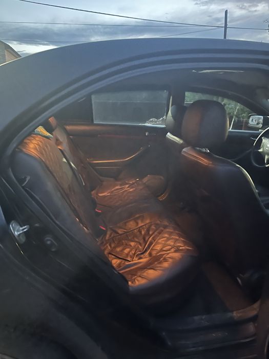 Продам тойота авенсис