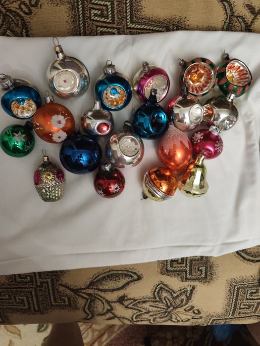 Продам елочные игрушки шары немецкие