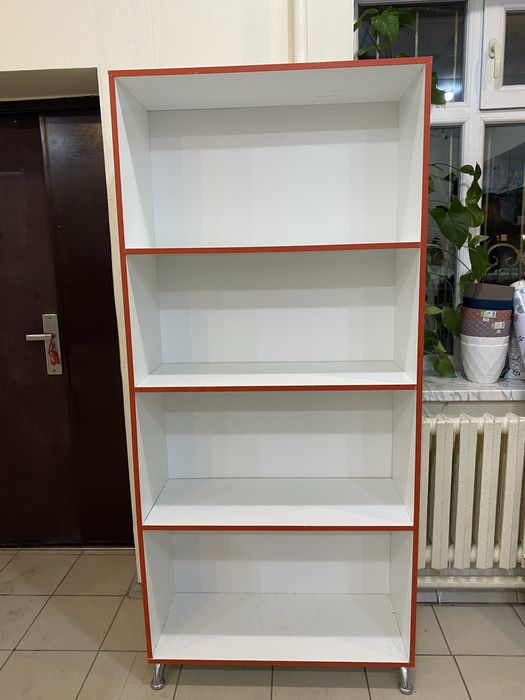 Полки витрины для магазина склада