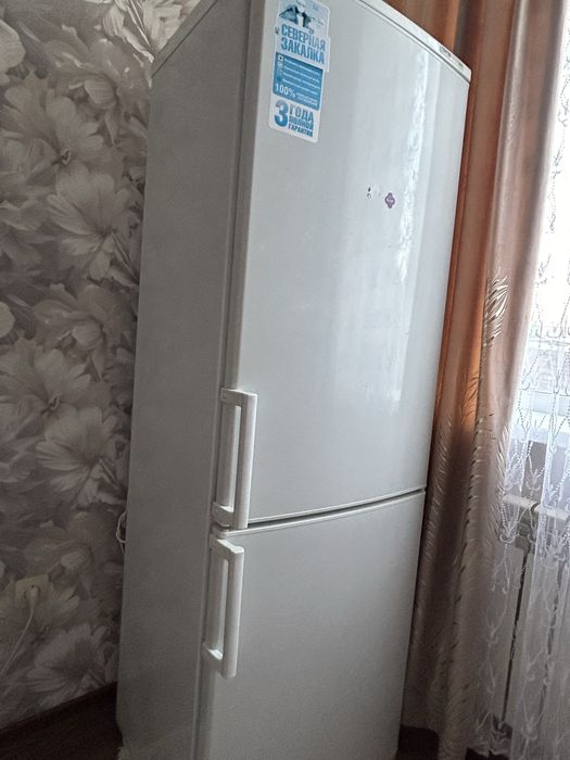 Продам холодильник фирма Атлант