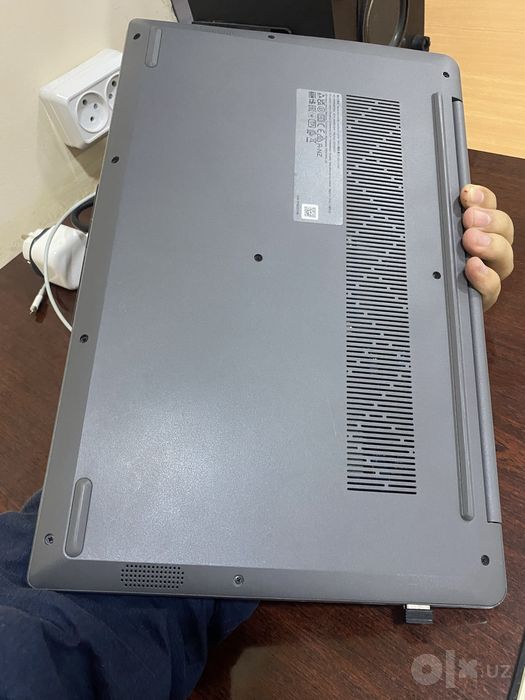 Lenovo i3 noutbuk