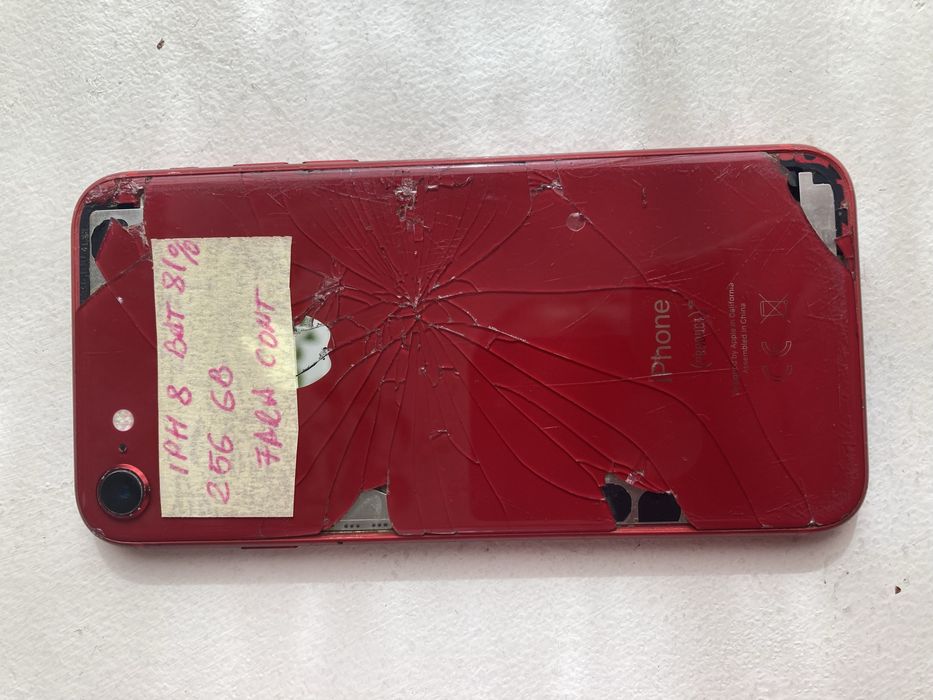 Iphone 8  red 256gb. Iphon 8 baterie 81%. Iphon 8 rosu 256gb