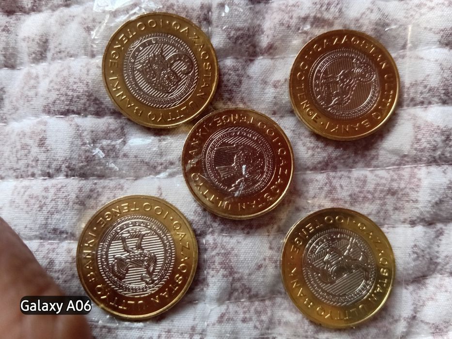 Монеты 100 тенге