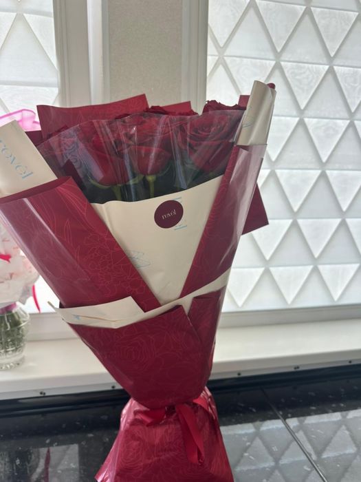 20 штук метровых роз