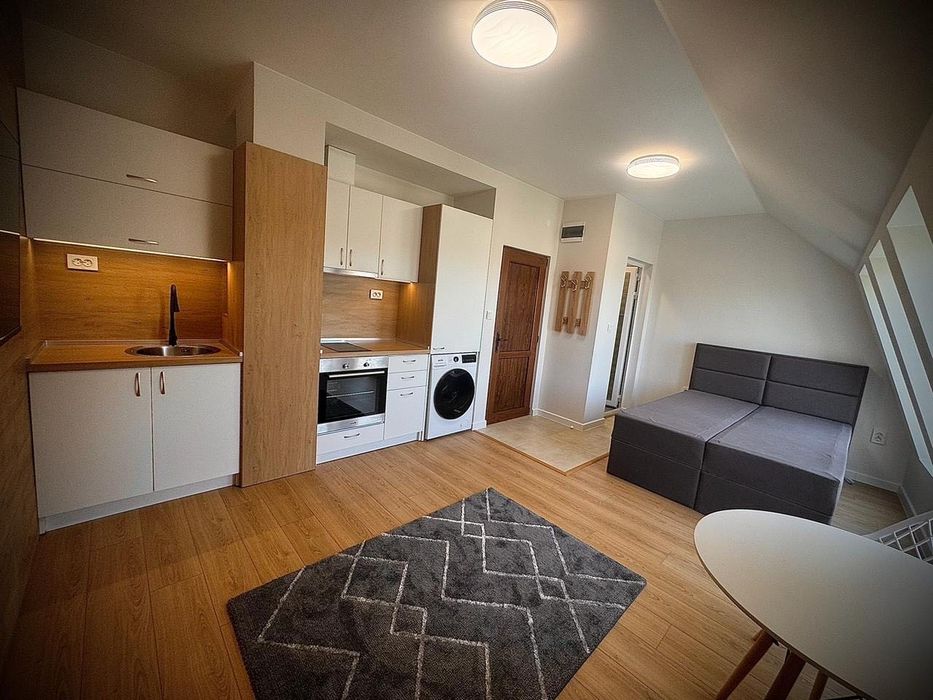 Дава се под наем Едностаен апартамент в Лясковец - 22 кв.м за 204 € - Снимка #1