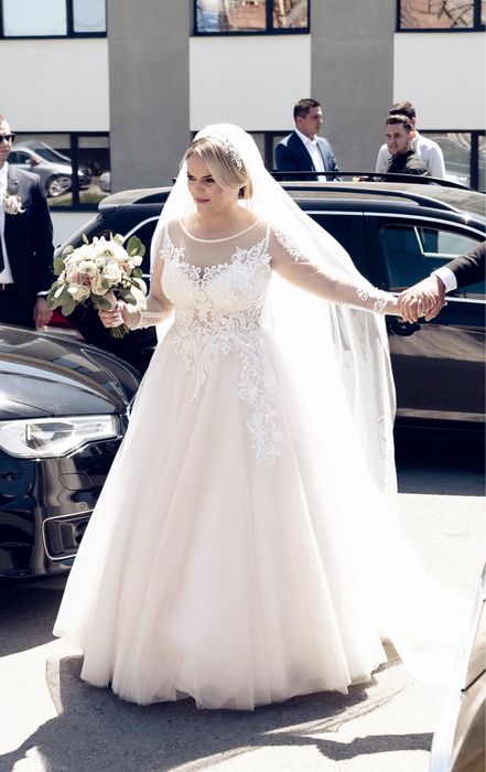 Rochie mireasa cu trena