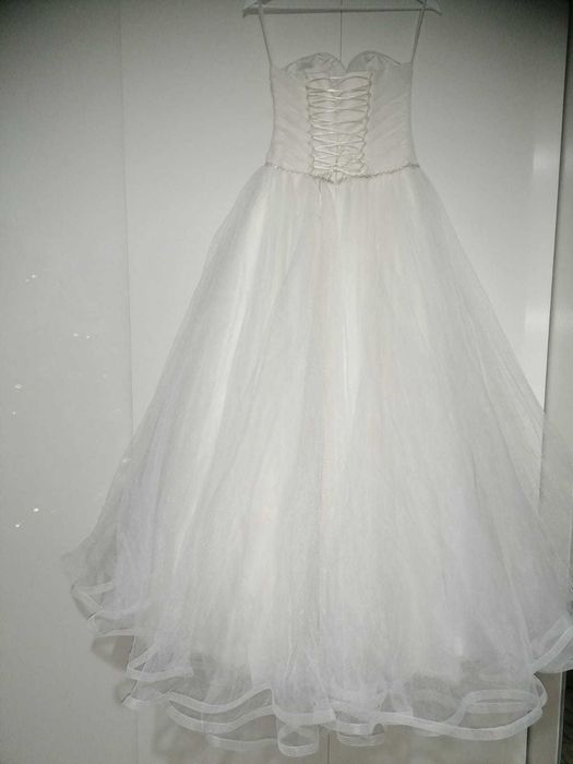 Vand rochie de mireasa