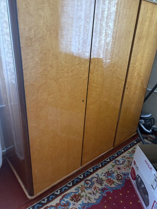 Продается шкаф б/у