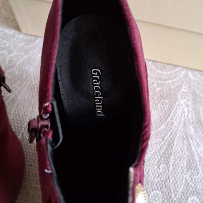 Botine, pantofi cu toc