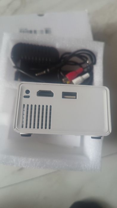 Mini projector Z1