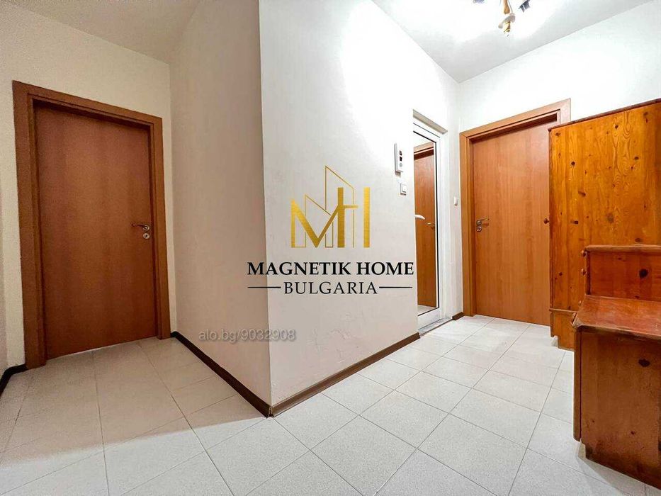 Реновиран тристаен апартамент до ”Билковата аптека”