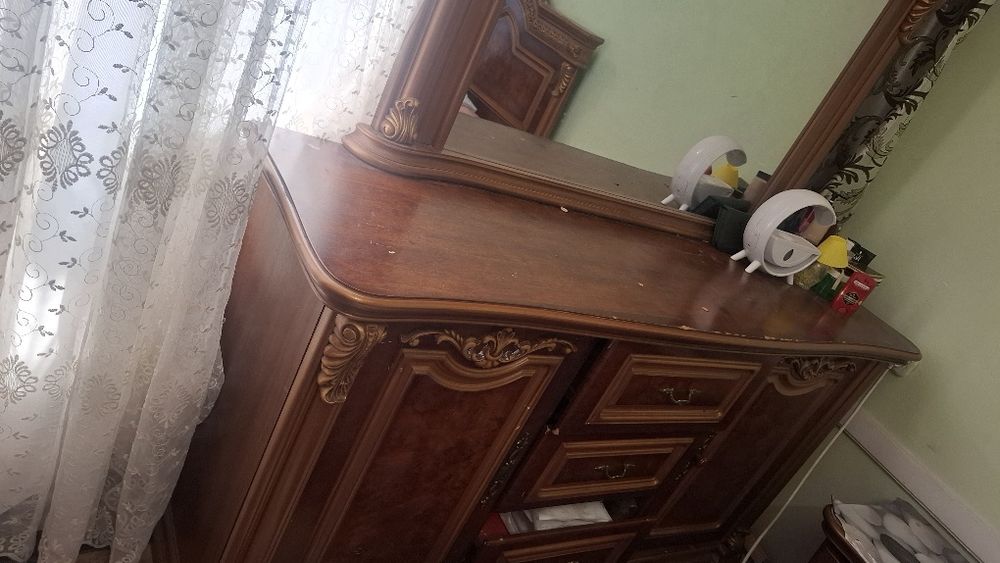 Spalni mebel sotiladi