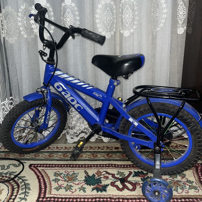 Десткий велосипед двухколесный