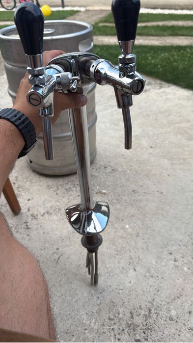 Montaj ,piese ,dozatoare de bere