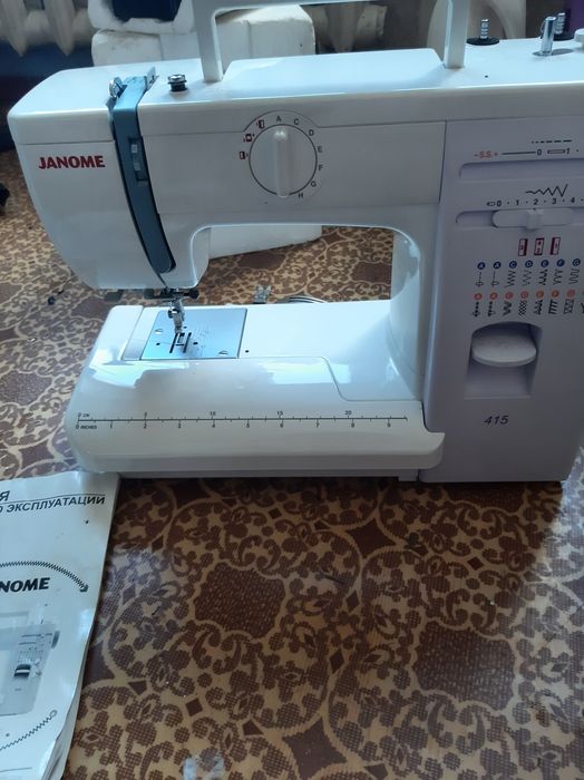 Продам швейную электро машинку