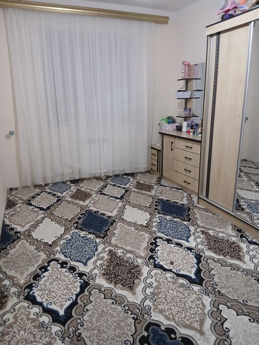 Angor tumani sharq guli mahallasida joylashgan kup qavatli uylar