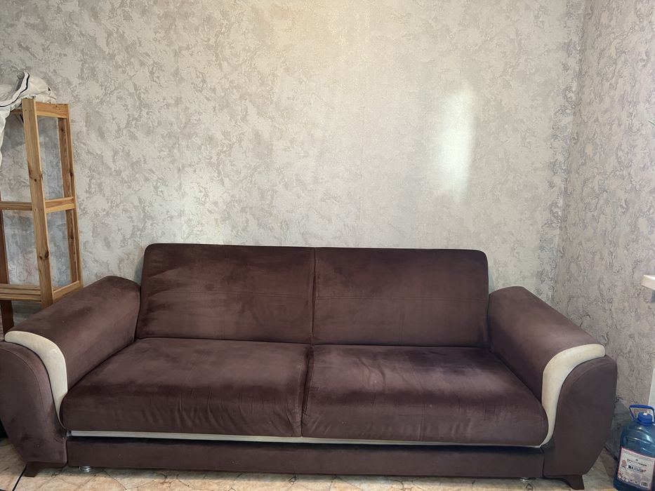 Продам диван в хорошем состоянии